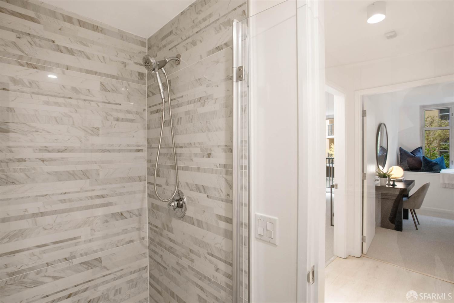 Photo #14: 425076979 Listing: Photo #14