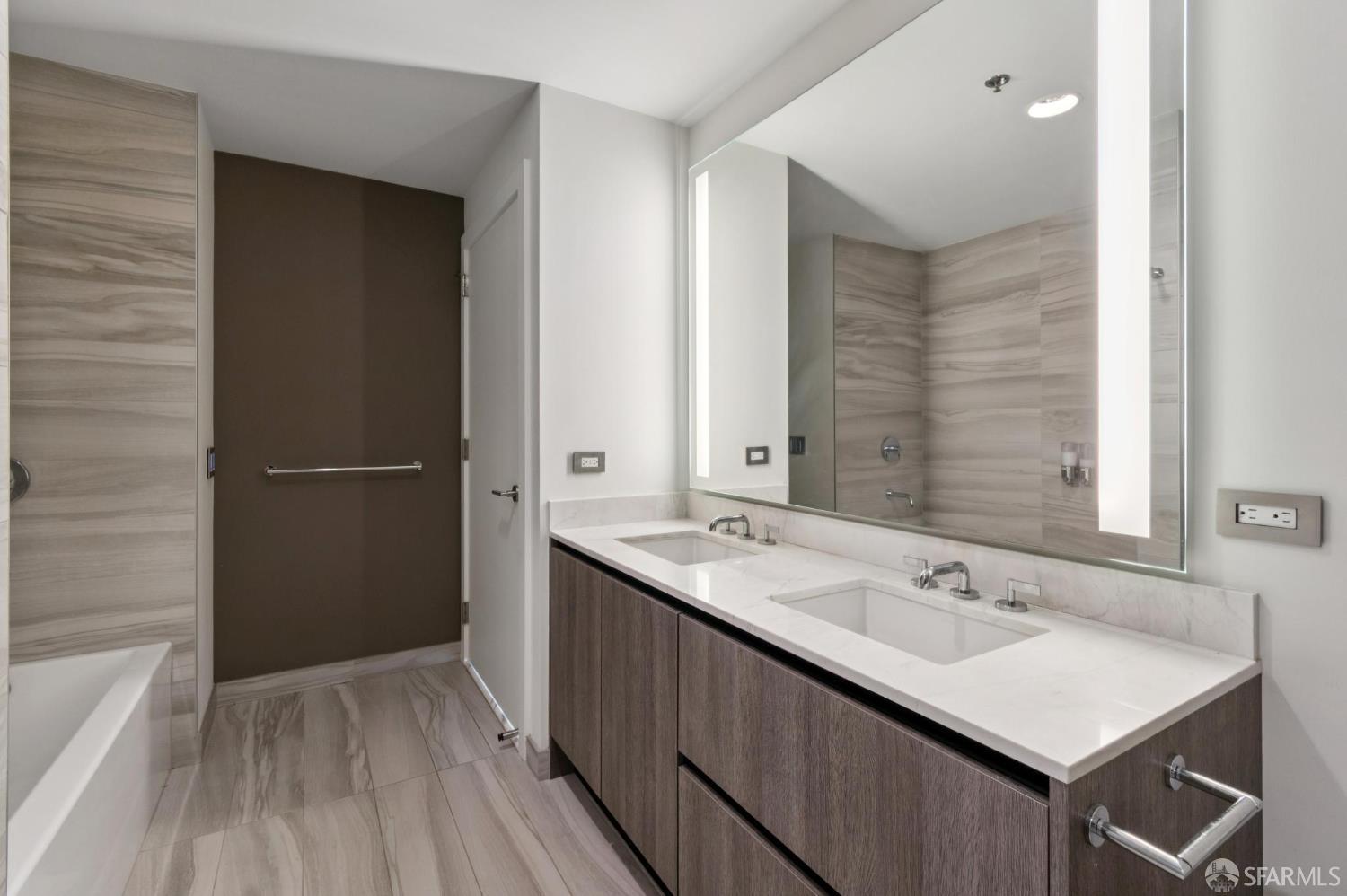 Detail Gallery Image 33 of 41 For 201 Folsom St 35a,  San Francisco,  CA 94105 - 2 Beds | 2 Baths