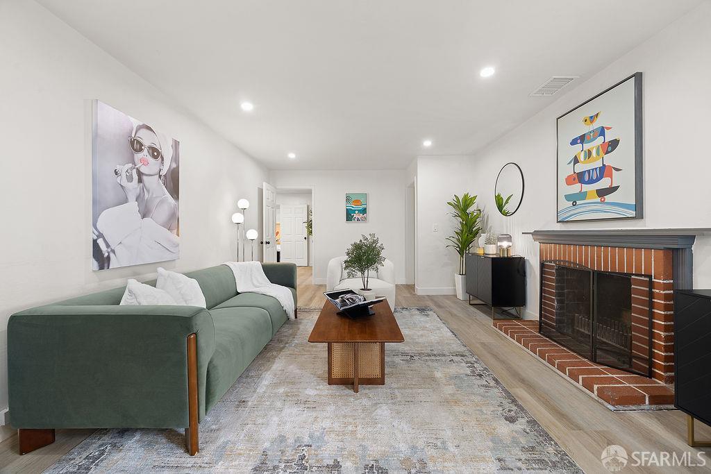 Detail Gallery Image 5 of 48 For 688 Garside Ct, San Leandro,  CA 94579 - 3 Beds | 2 Baths