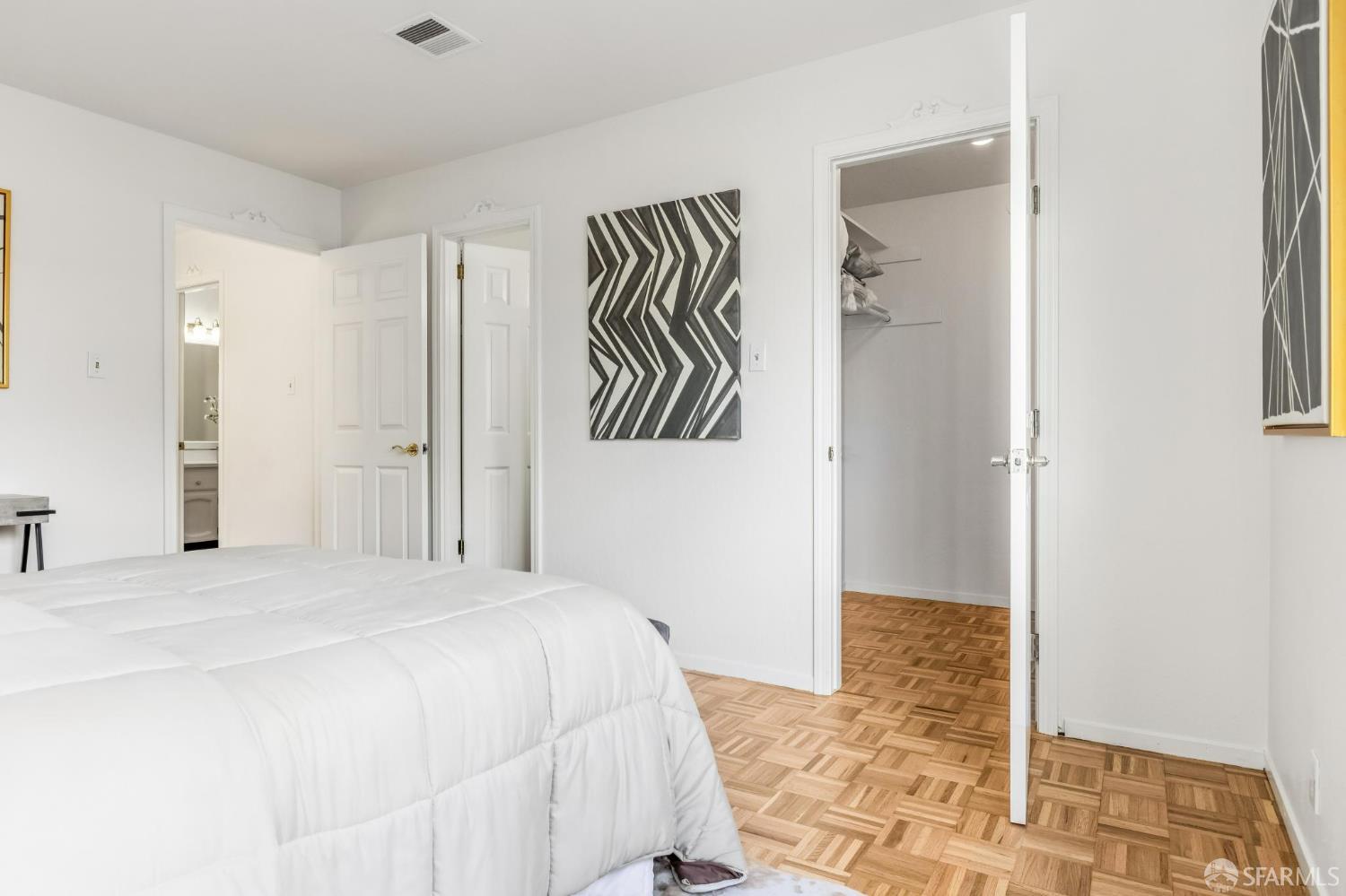 Detail Gallery Image 21 of 36 For 1421 El Camino Real #6,  Burlingame,  CA 94010 - 2 Beds | 2 Baths
