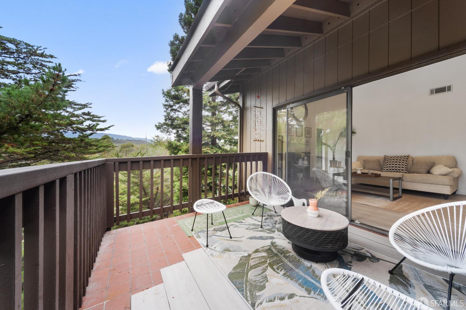 Detail Gallery Image 6 of 44 For 3374 Brittan Ave #13,  San Carlos,  CA 94070 - 3 Beds | 2 Baths