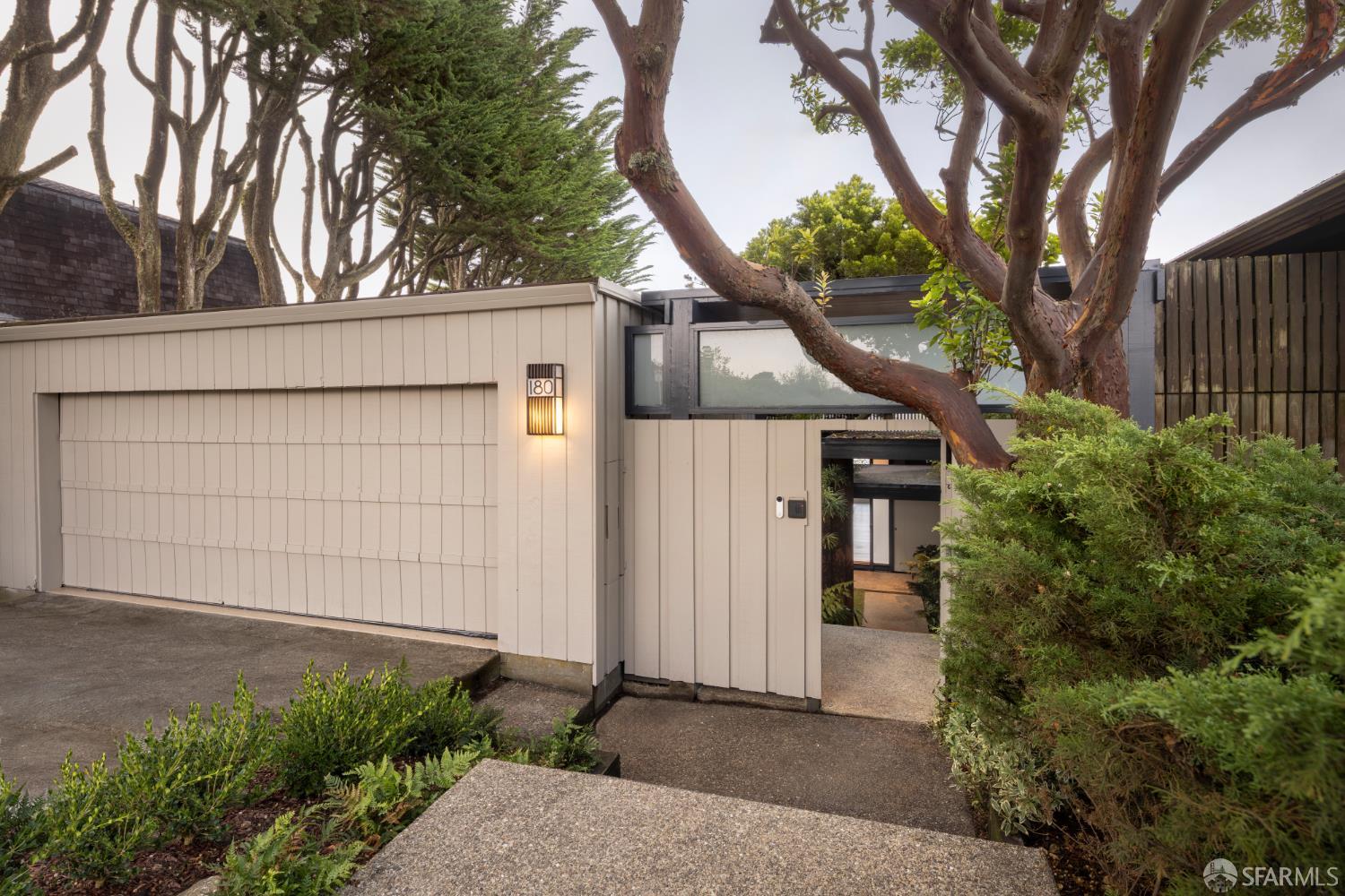 Detail Gallery Image 26 of 29 For 180 Palo Alto Ave, San Francisco,  CA 94114 - 4 Beds | 3/1 Baths