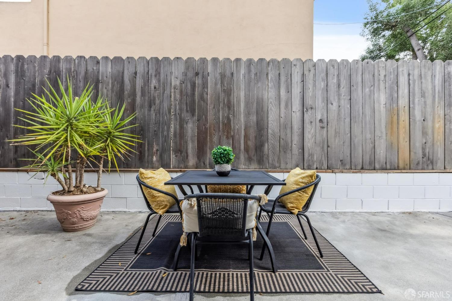 Detail Gallery Image 31 of 36 For 1421 El Camino Real #6,  Burlingame,  CA 94010 - 2 Beds | 2 Baths