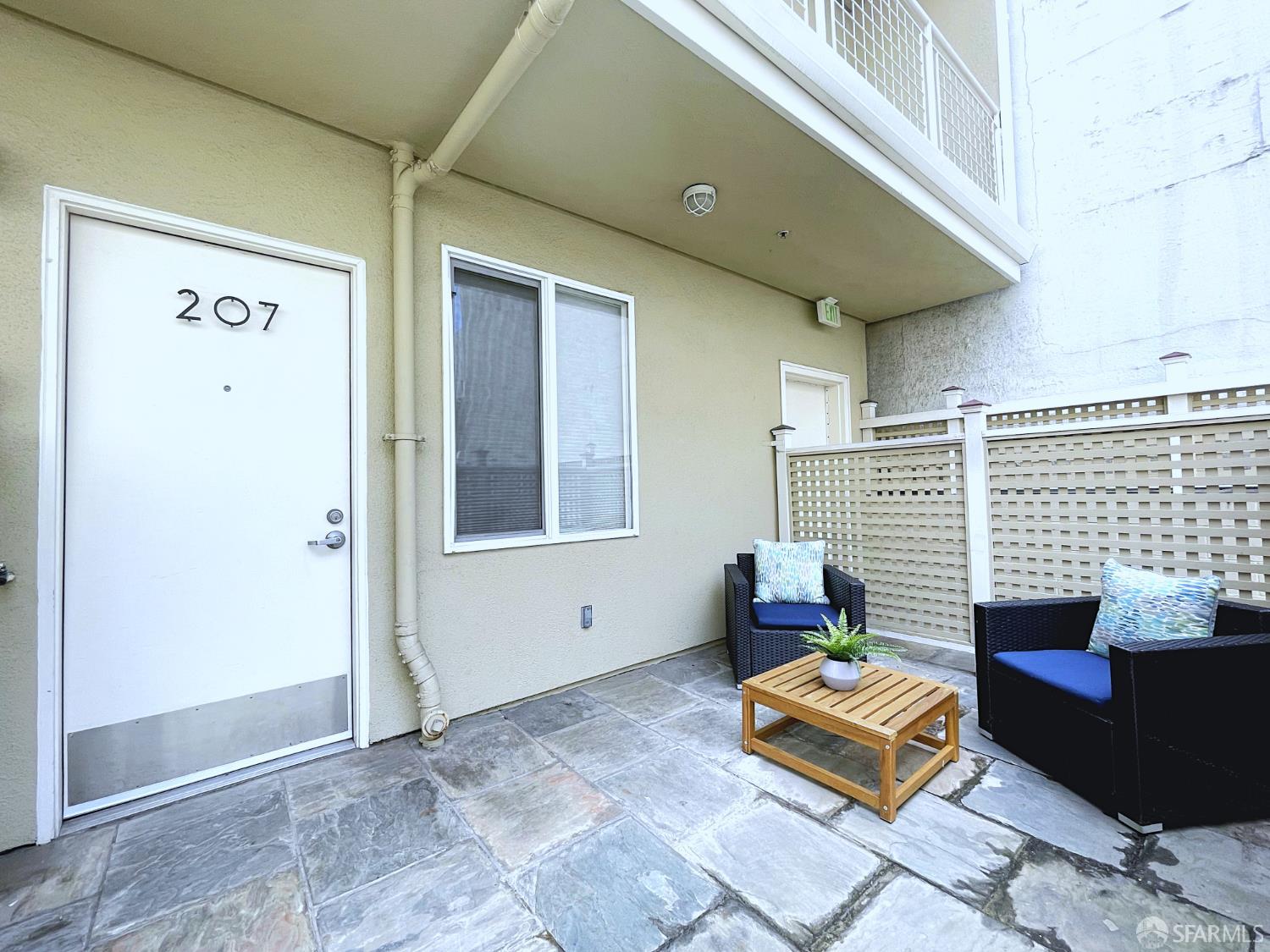 Photo #2: 425076156 Listing 