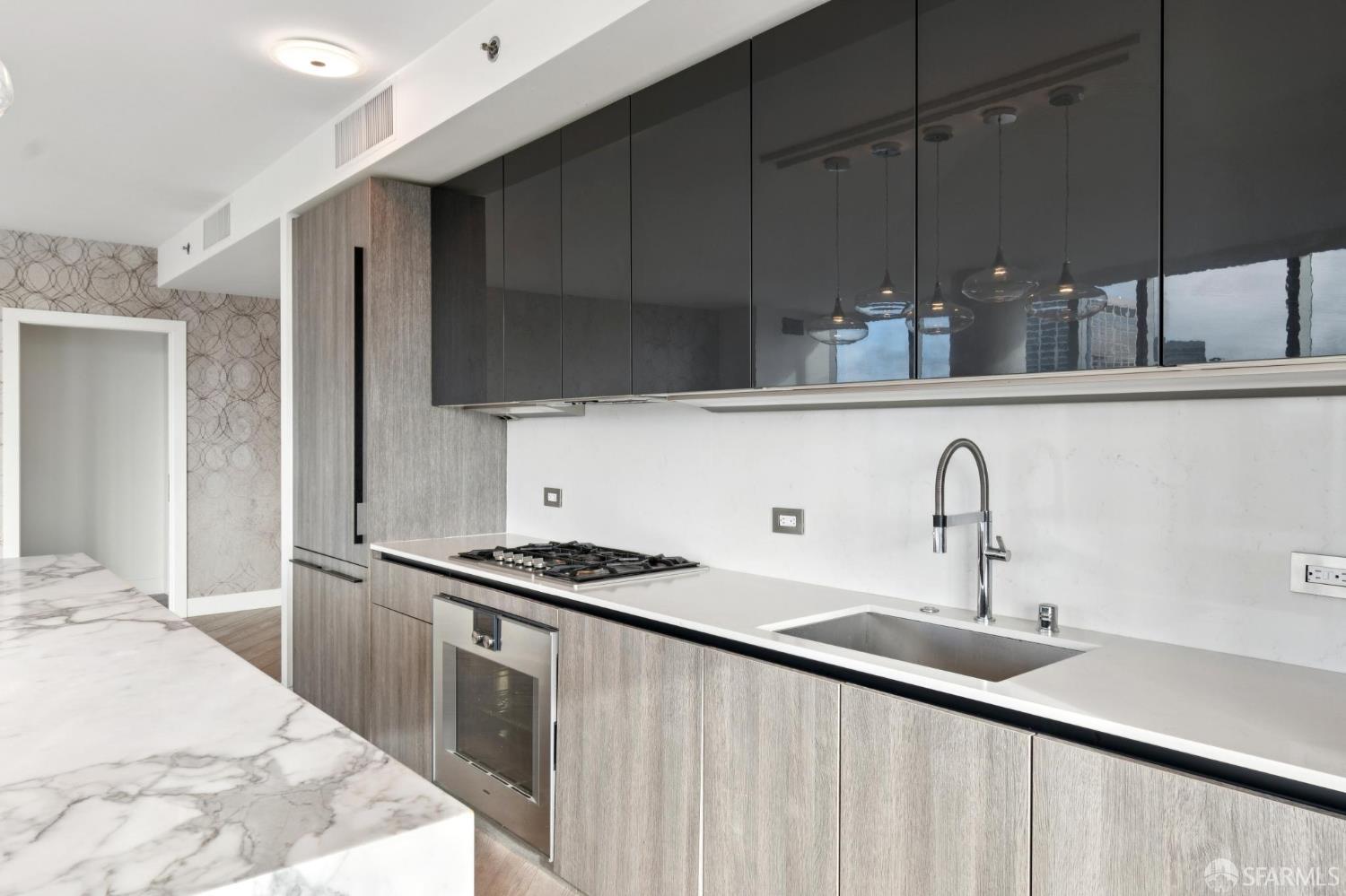 Detail Gallery Image 15 of 41 For 201 Folsom St 35a,  San Francisco,  CA 94105 - 2 Beds | 2 Baths