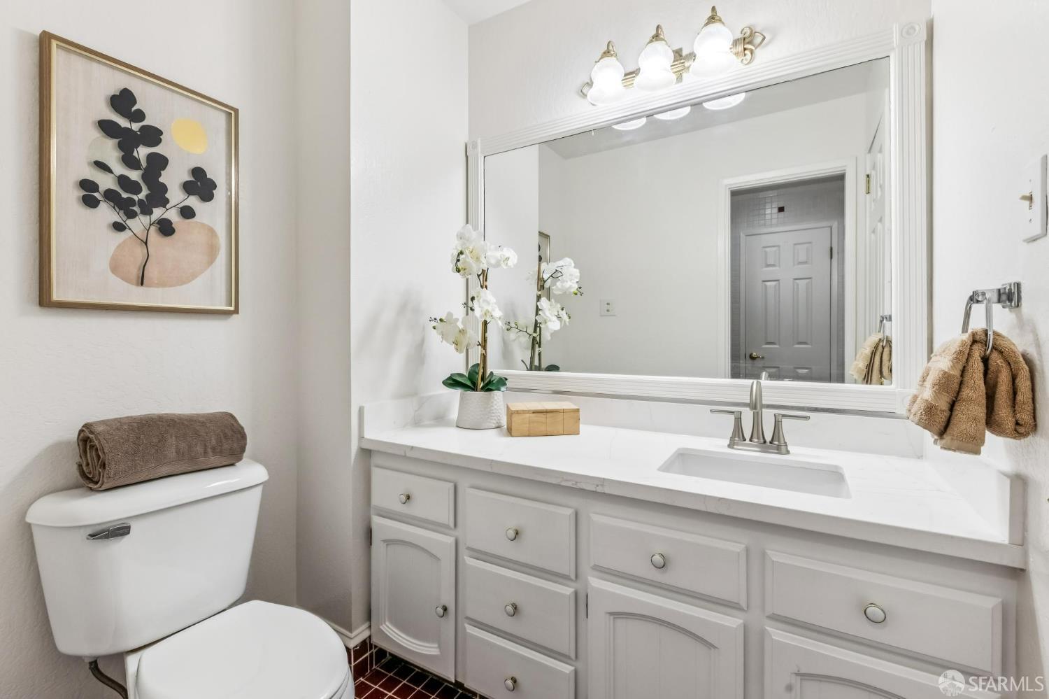 Detail Gallery Image 23 of 36 For 1421 El Camino Real #6,  Burlingame,  CA 94010 - 2 Beds | 2 Baths