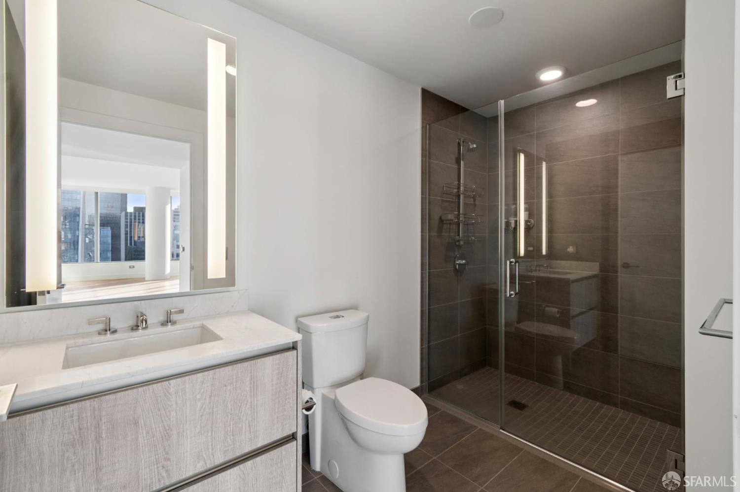 Detail Gallery Image 40 of 41 For 201 Folsom St 35a,  San Francisco,  CA 94105 - 2 Beds | 2 Baths