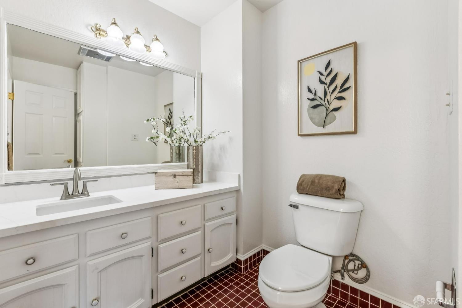Detail Gallery Image 29 of 36 For 1421 El Camino Real #6,  Burlingame,  CA 94010 - 2 Beds | 2 Baths