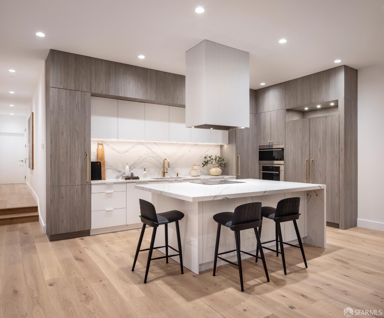 Photo #3: 425078762 Listing: Photo #3