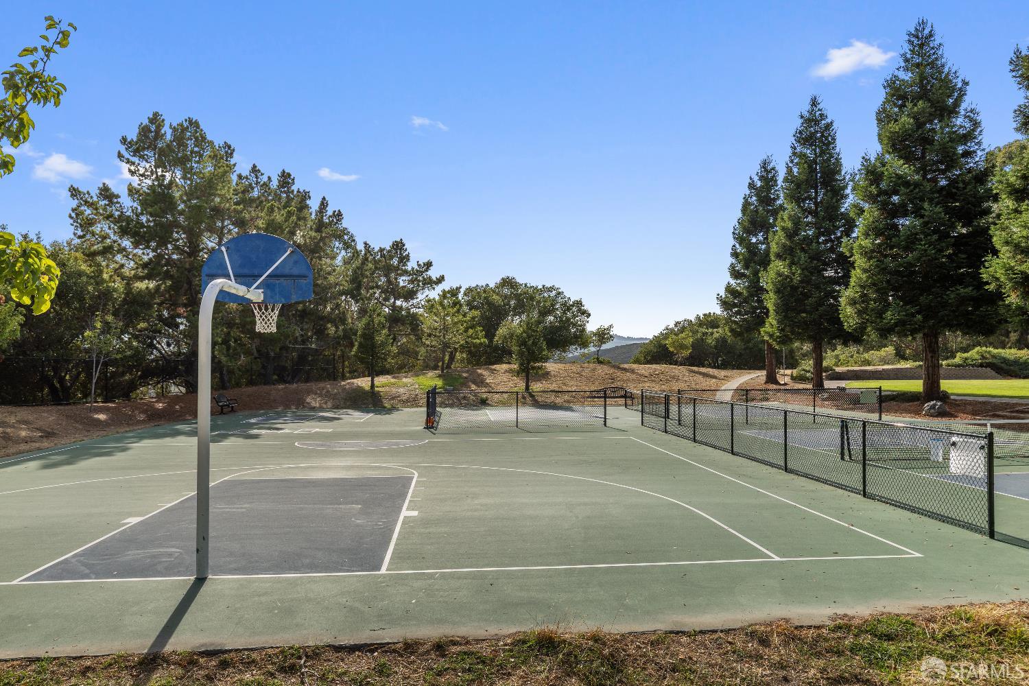 Detail Gallery Image 40 of 44 For 3374 Brittan Ave #13,  San Carlos,  CA 94070 - 3 Beds | 2 Baths