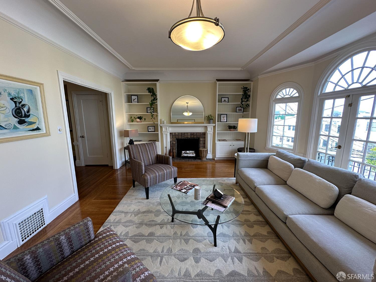 Photo #2: 425064370 Listing: Photo #2