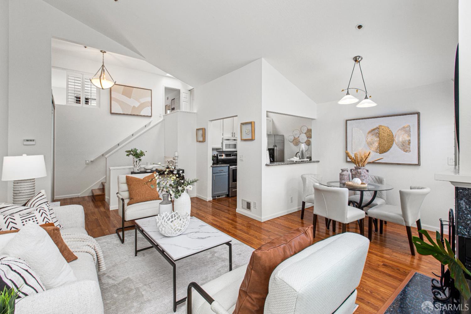 Detail Gallery Image 4 of 41 For 927 Linda Mar Blvd, Pacifica,  CA 94044 - 2 Beds | 2 Baths