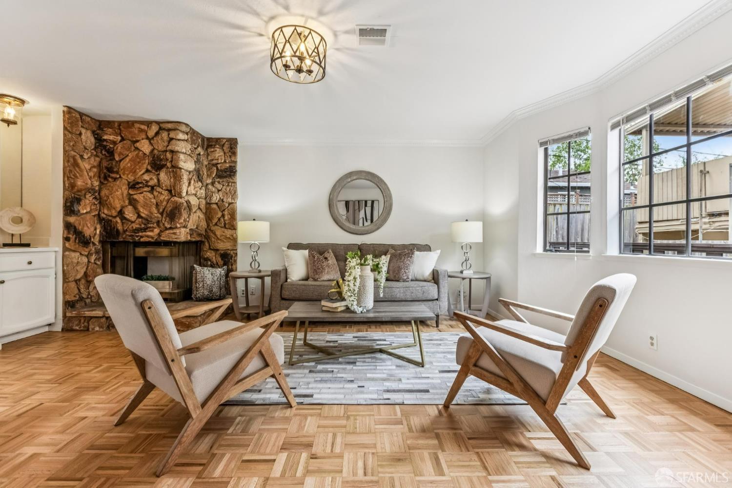 Detail Gallery Image 5 of 36 For 1421 El Camino Real #6,  Burlingame,  CA 94010 - 2 Beds | 2 Baths