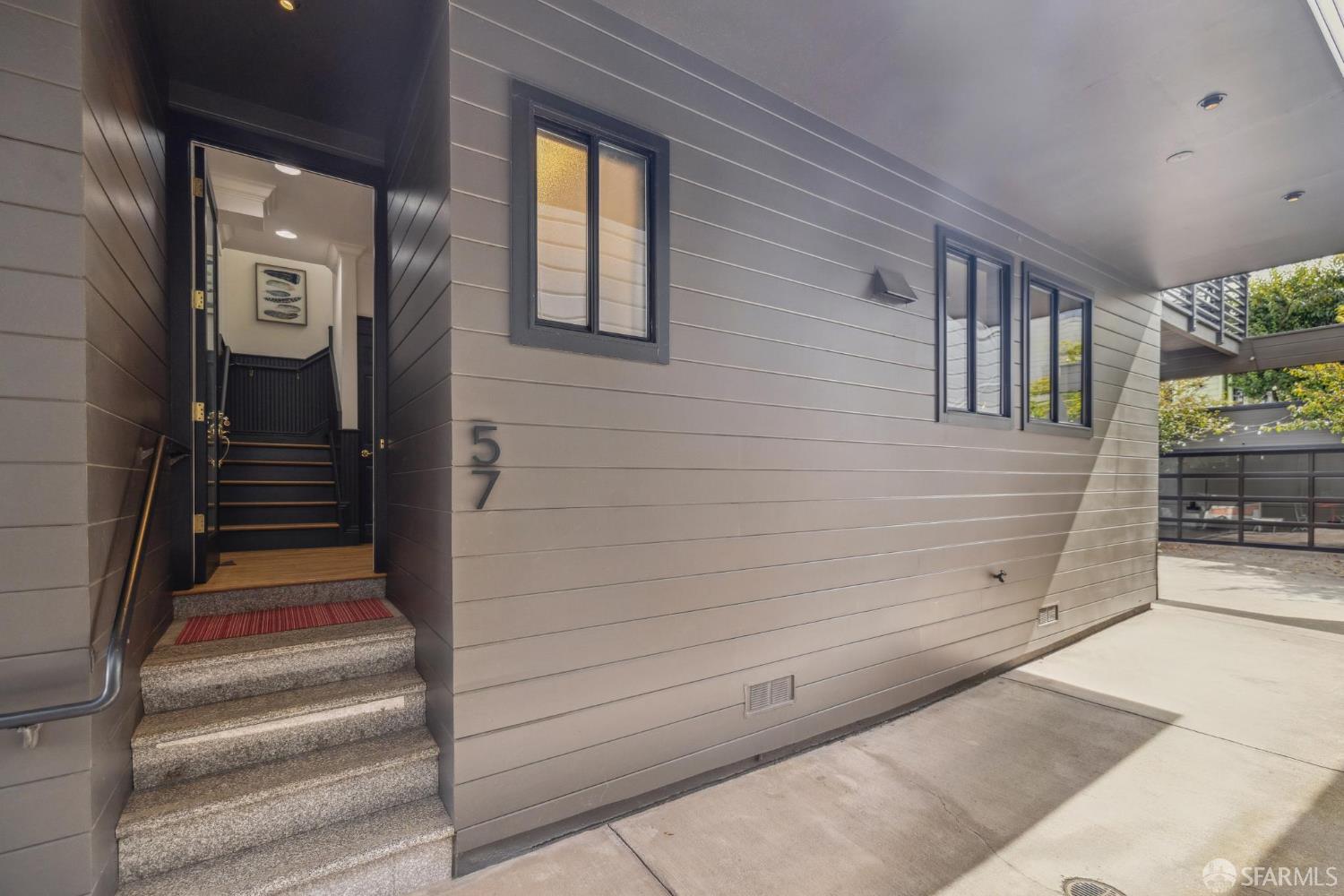 Photo #4: 425078063 Listing 