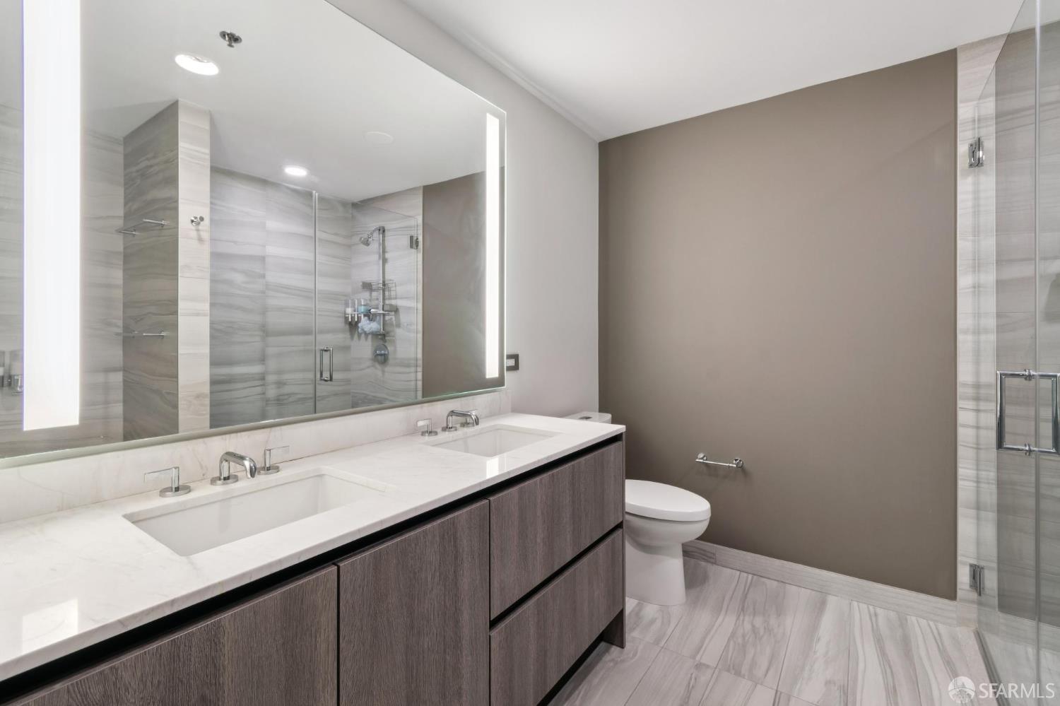 Detail Gallery Image 32 of 41 For 201 Folsom St 35a,  San Francisco,  CA 94105 - 2 Beds | 2 Baths