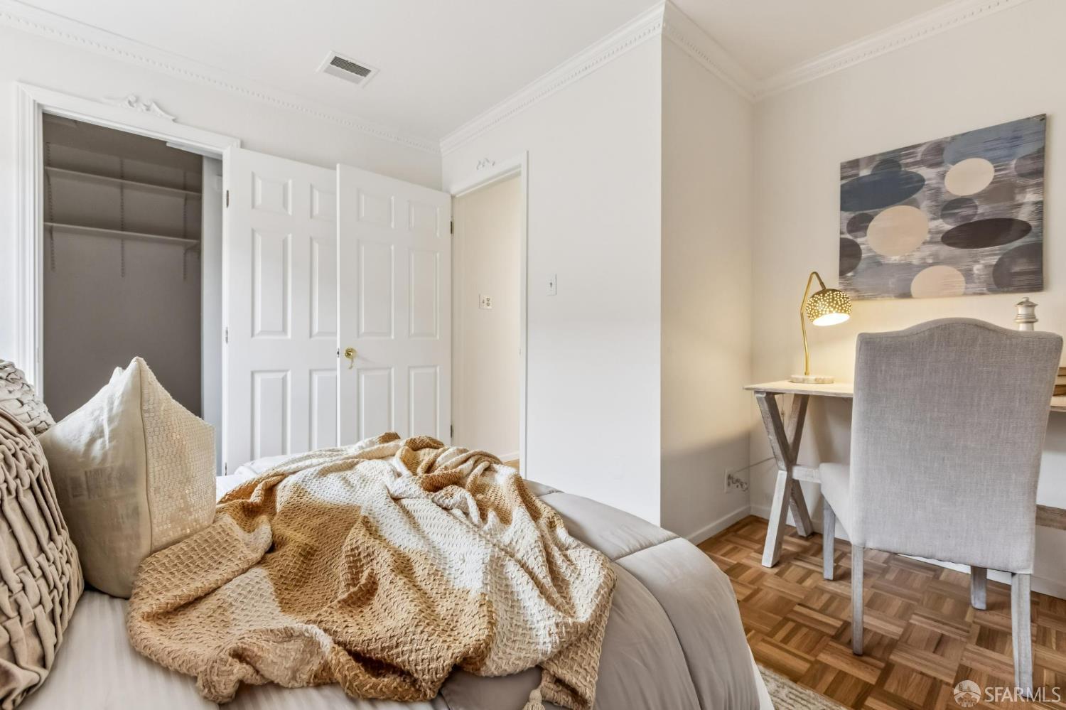 Detail Gallery Image 26 of 36 For 1421 El Camino Real #6,  Burlingame,  CA 94010 - 2 Beds | 2 Baths