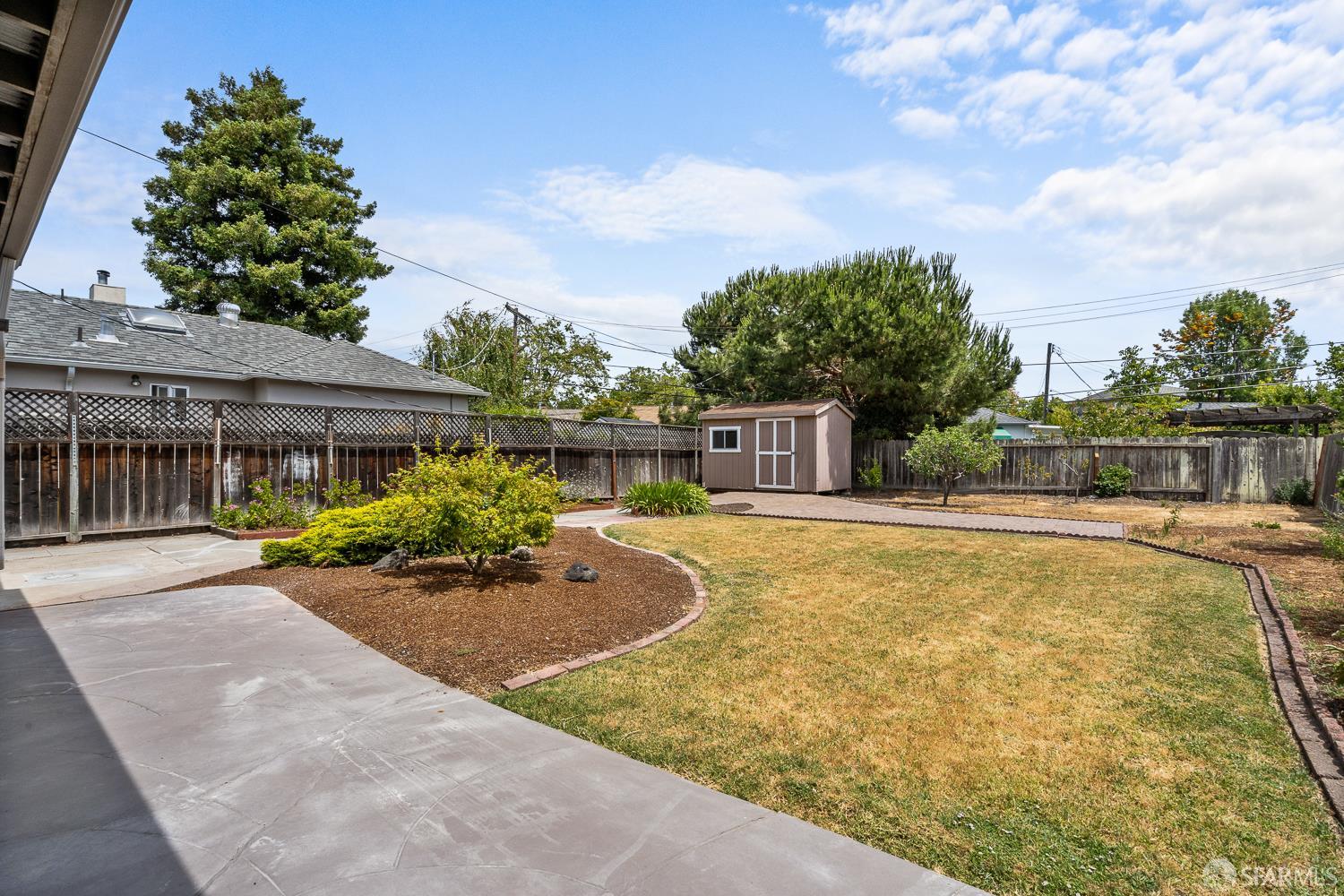 Detail Gallery Image 28 of 40 For 720 Birch Ave, San Mateo,  CA 94402 - 3 Beds | 2/1 Baths