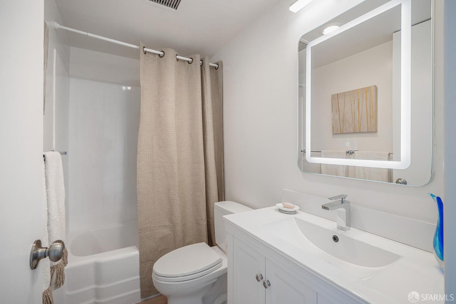 Photo #18: 425061533 Listing: Photo #18