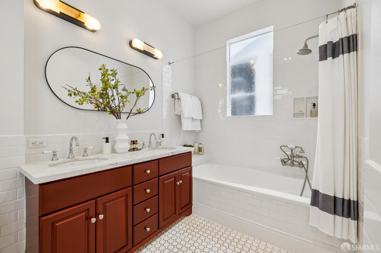 Photo #16: 425077974 Listing: Photo #16