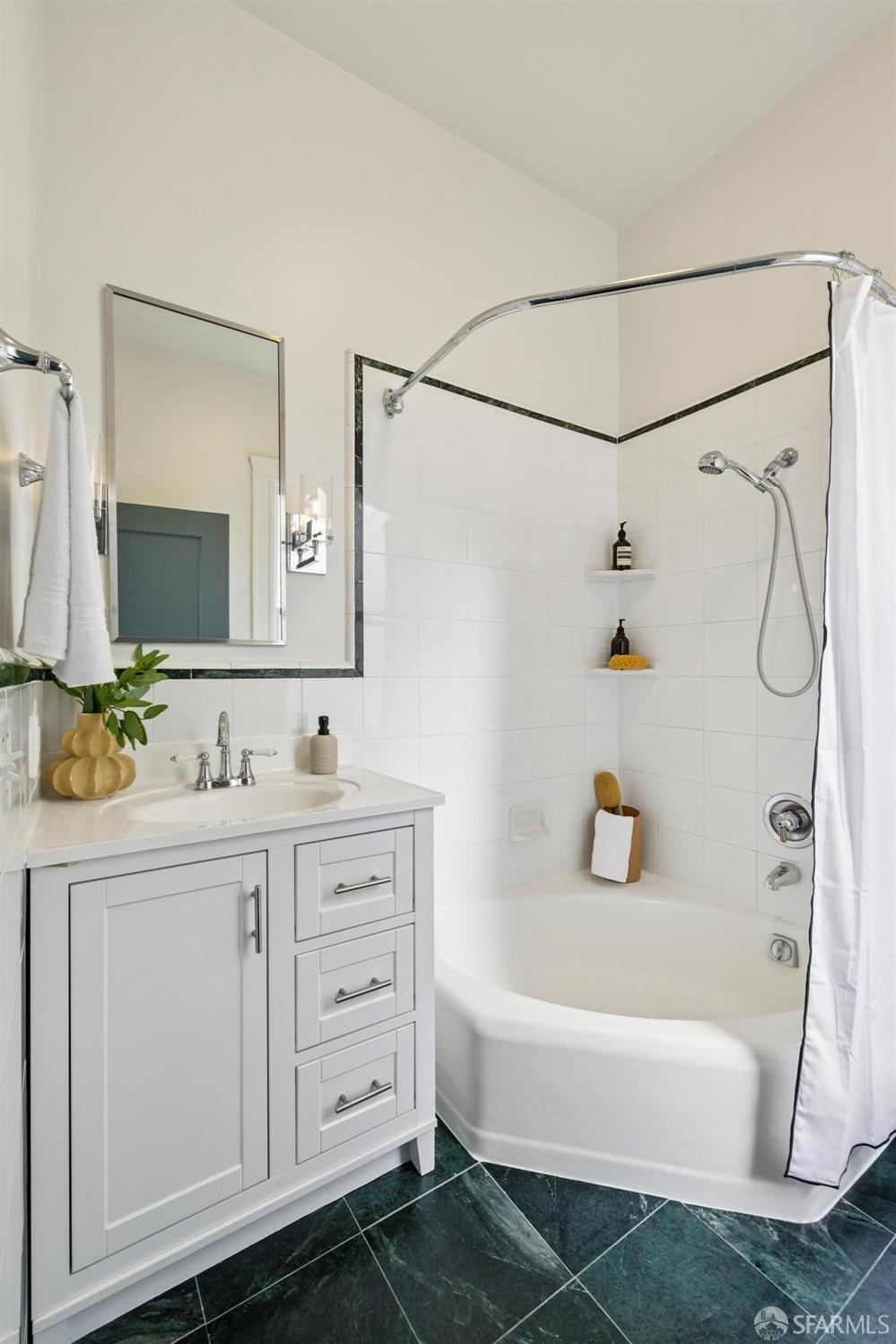 Detail Gallery Image 20 of 53 For 141 Buena Vista Ave, San Francisco,  CA 94117 - 4 Beds | 3 Baths