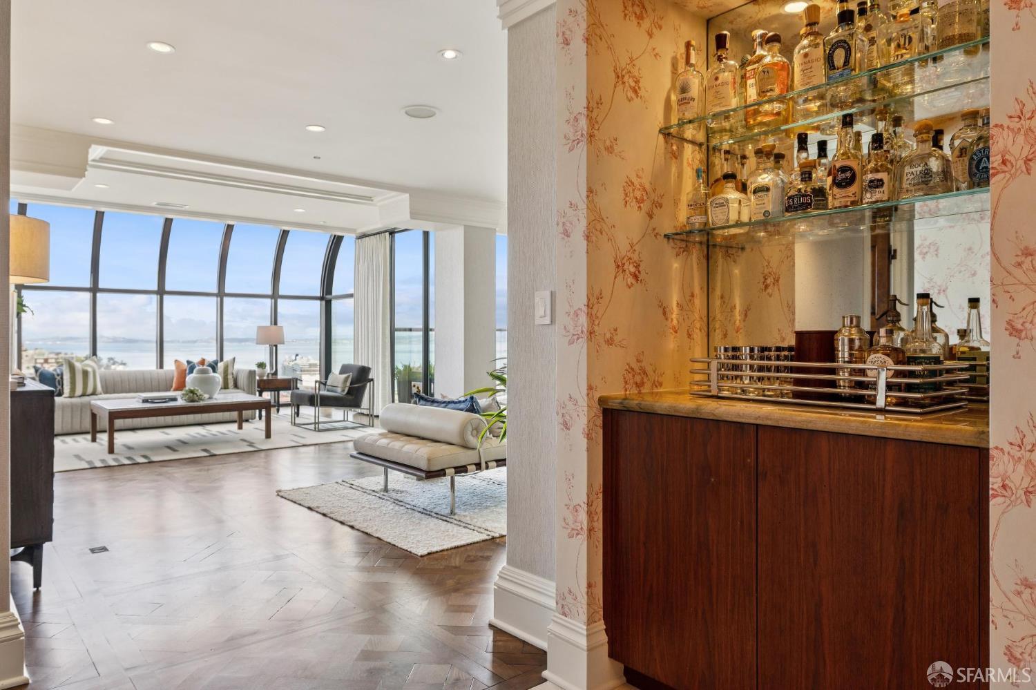 Photo #4: 425077420 Listing 