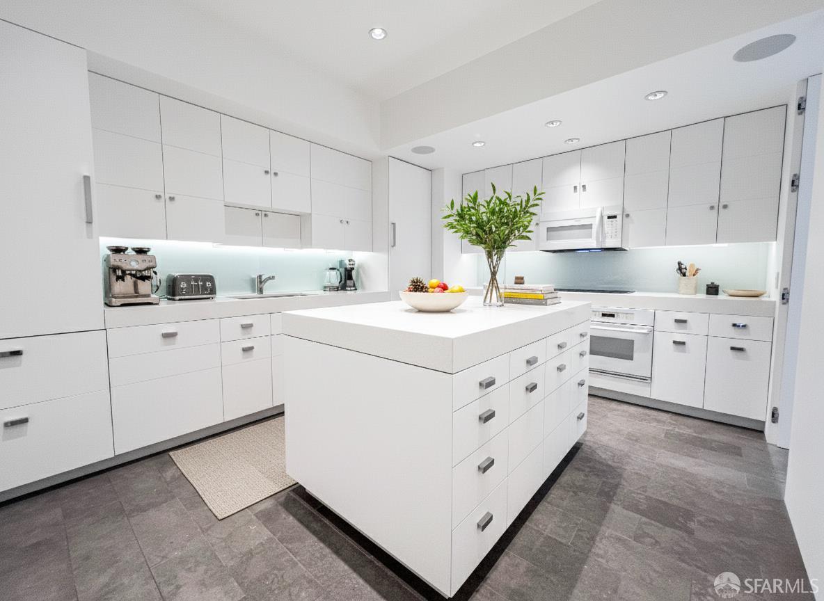 Detail Gallery Image 8 of 31 For 2200 Sacramento St #1702,  San Francisco,  CA 94115 - 2 Beds | 2/1 Baths