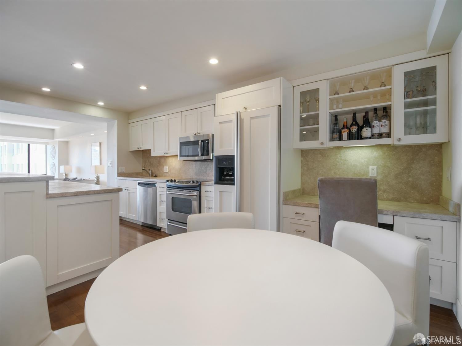 Detail Gallery Image 12 of 22 For 1177 California St #312,  San Francisco,  CA 94109 - 1 Beds | 1 Baths