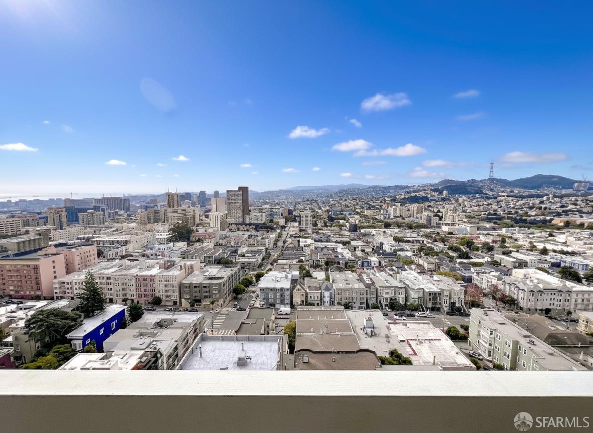 Detail Gallery Image 3 of 31 For 2200 Sacramento St #1702,  San Francisco,  CA 94115 - 2 Beds | 2/1 Baths