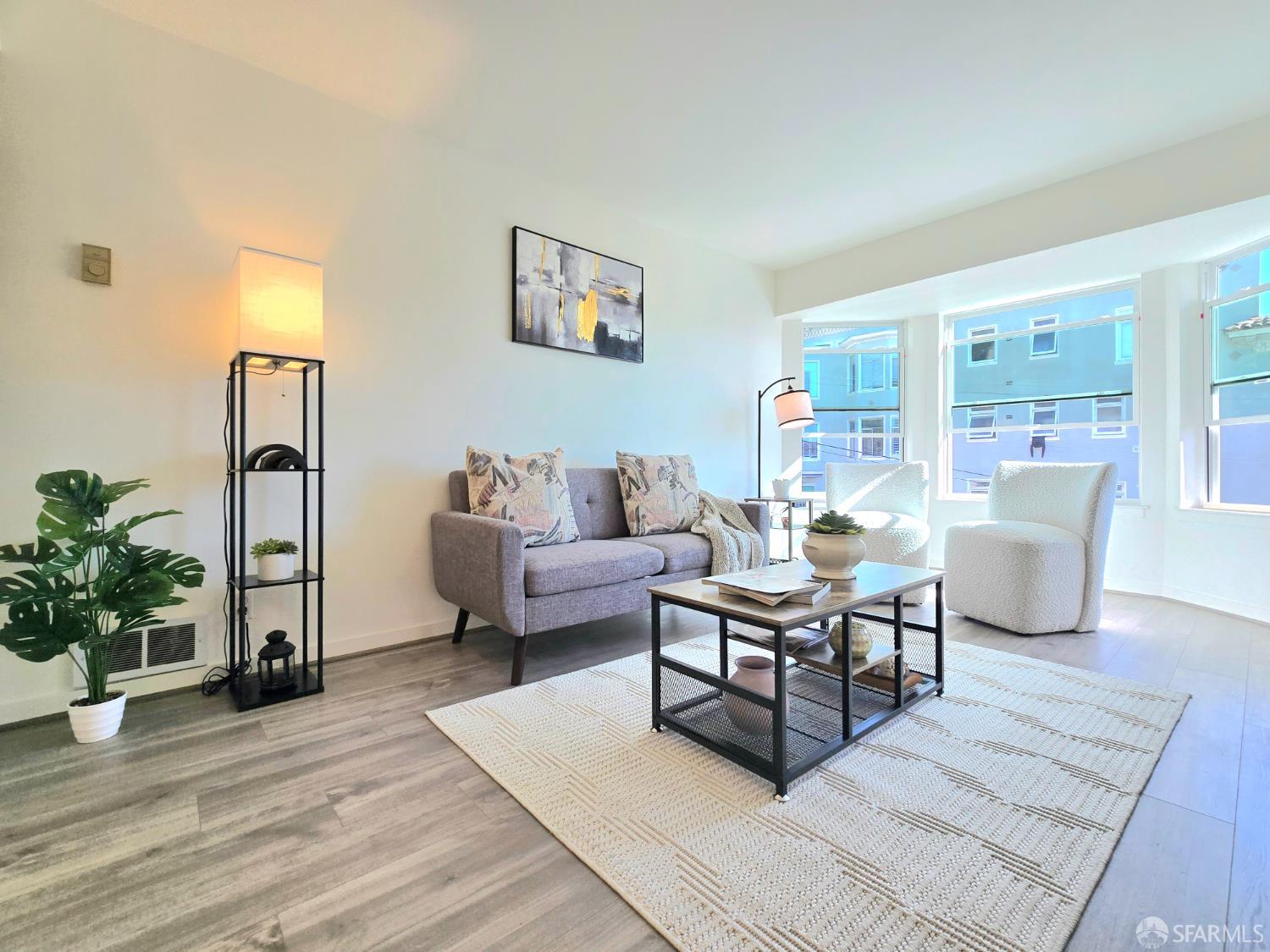 Photo #3: 425077447 Listing 