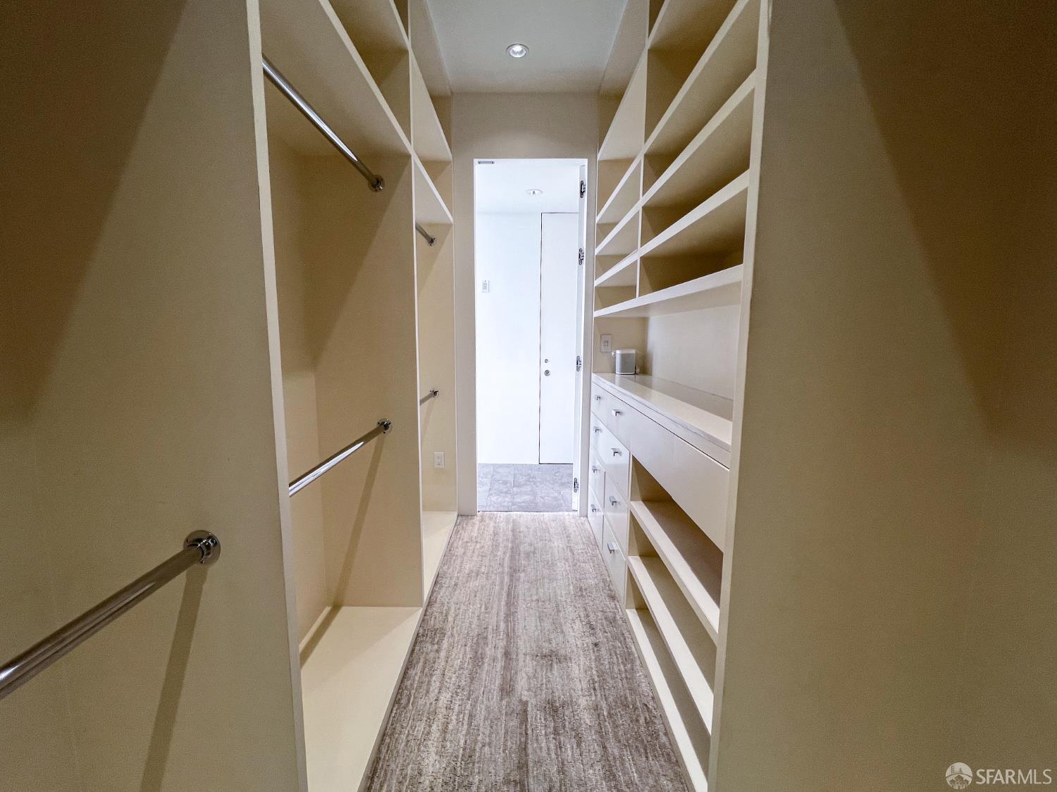 Detail Gallery Image 26 of 31 For 2200 Sacramento St #1702,  San Francisco,  CA 94115 - 2 Beds | 2/1 Baths