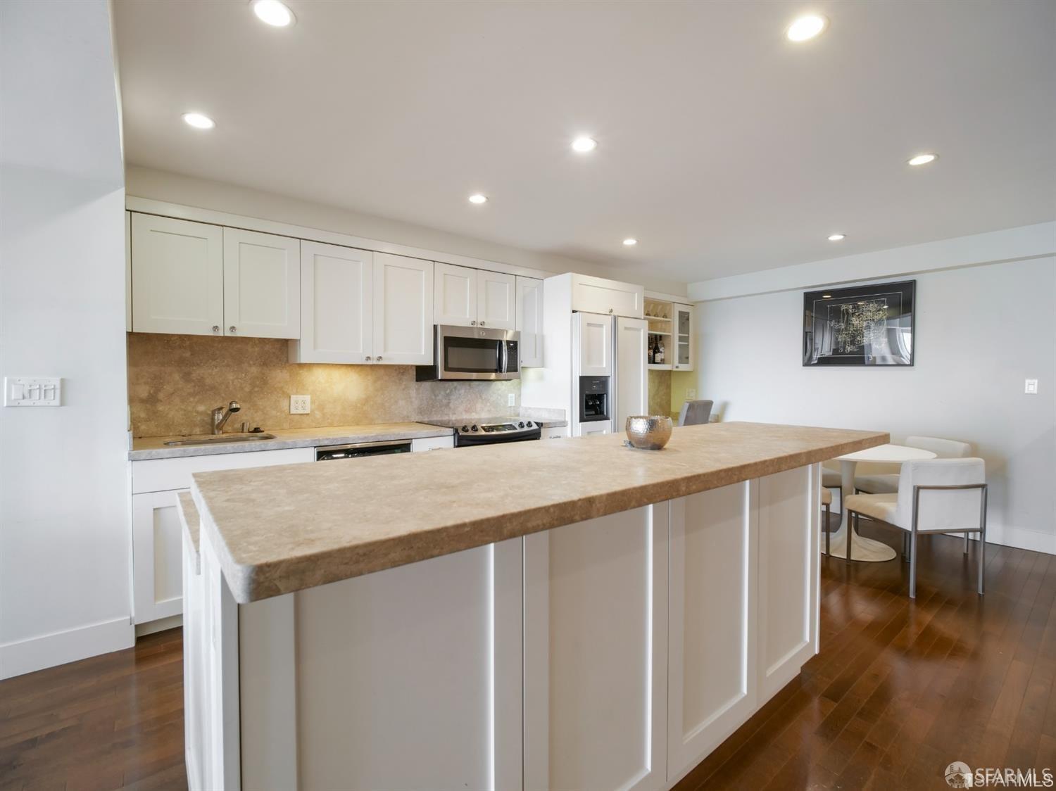 Detail Gallery Image 8 of 22 For 1177 California St #312,  San Francisco,  CA 94109 - 1 Beds | 1 Baths