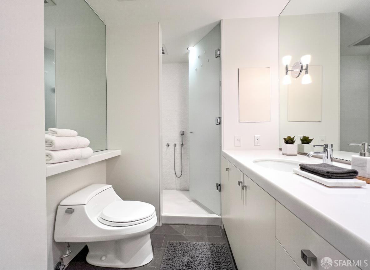 Detail Gallery Image 13 of 31 For 2200 Sacramento St #1702,  San Francisco,  CA 94115 - 2 Beds | 2/1 Baths