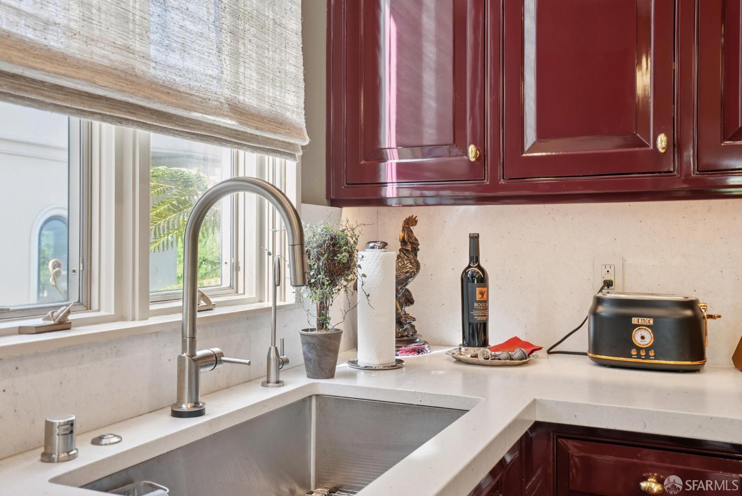 Detail Gallery Image 16 of 73 For 165 Francisco St #11,  San Francisco,  CA 94133 - 3 Beds | 2/1 Baths