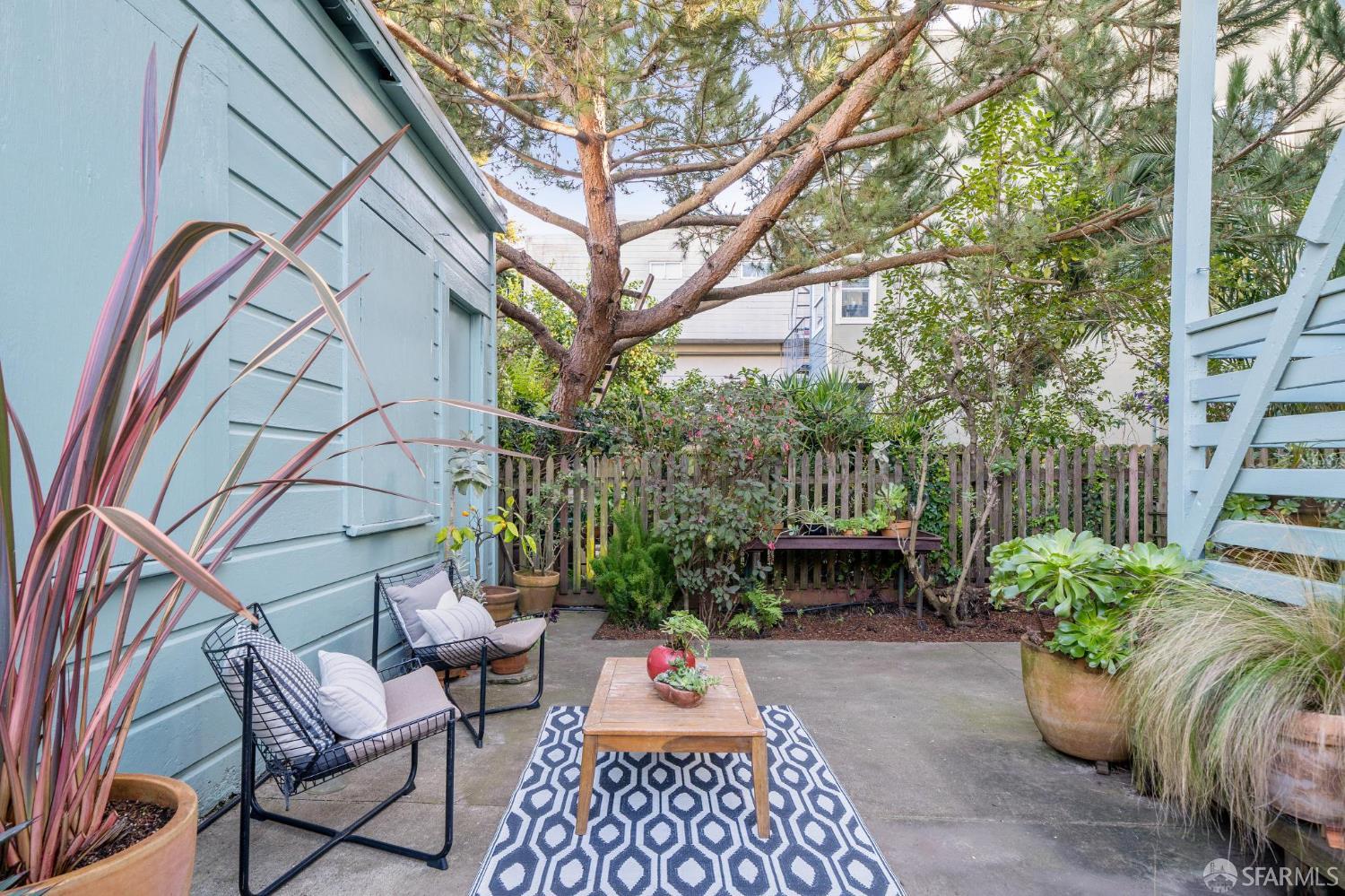 Photo #9: 425072523 Listing: Photo #9