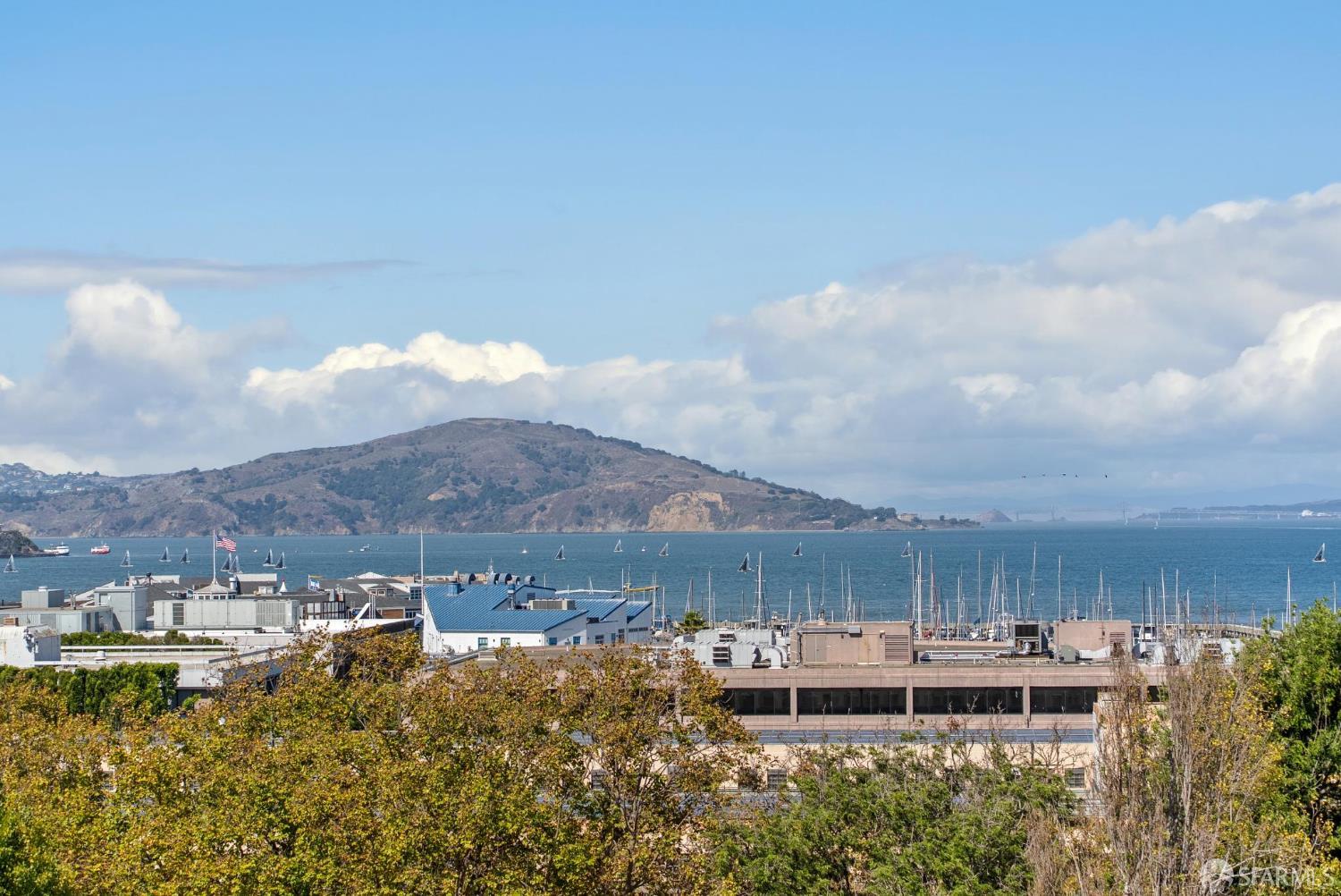 Detail Gallery Image 56 of 73 For 165 Francisco St #11,  San Francisco,  CA 94133 - 3 Beds | 2/1 Baths