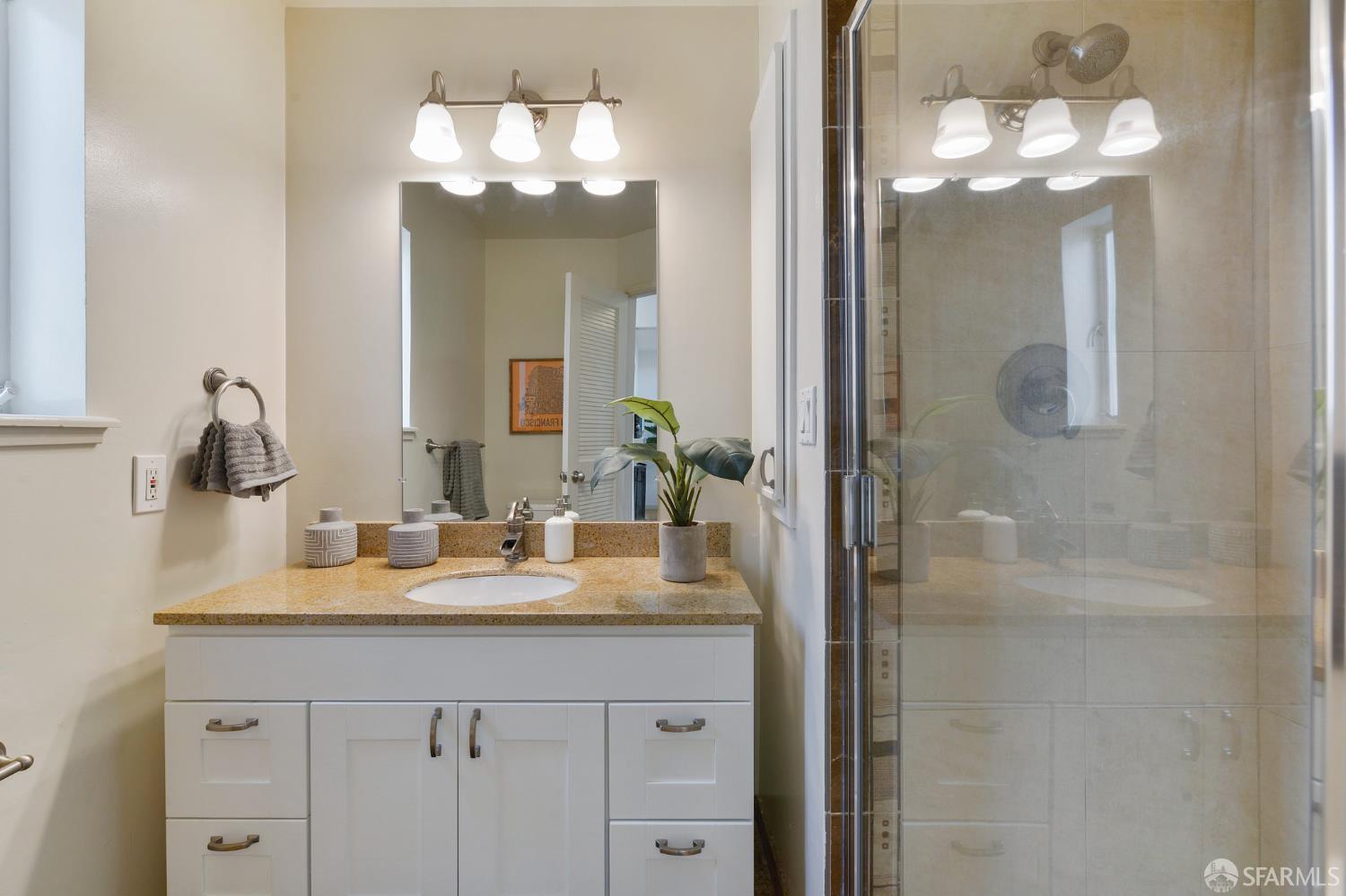 Photo #10: 425079388 Listing: Photo #10