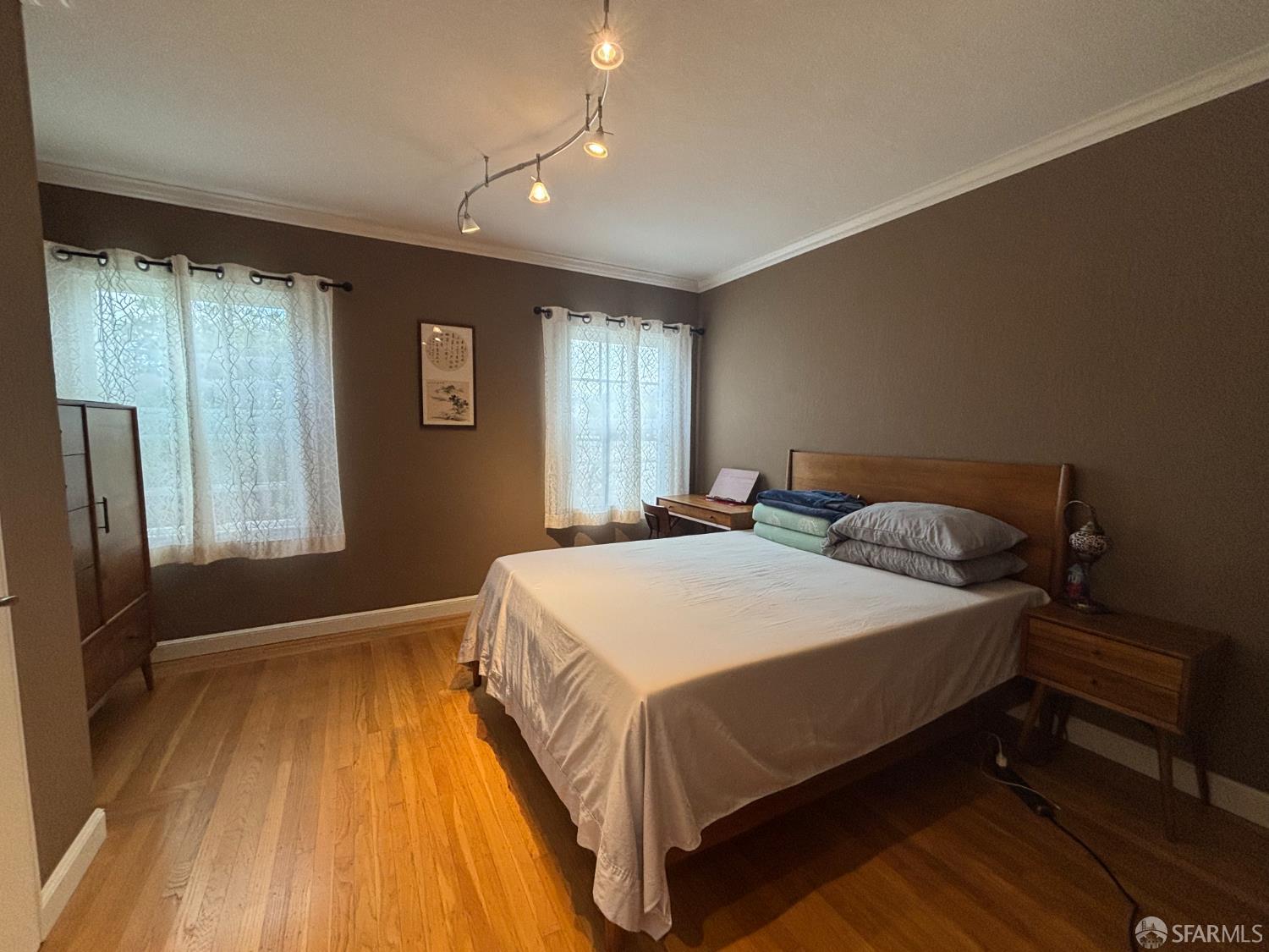 Detail Gallery Image 11 of 27 For 450 Laurel Ave, Millbrae,  CA 94030 - 4 Beds | 3 Baths