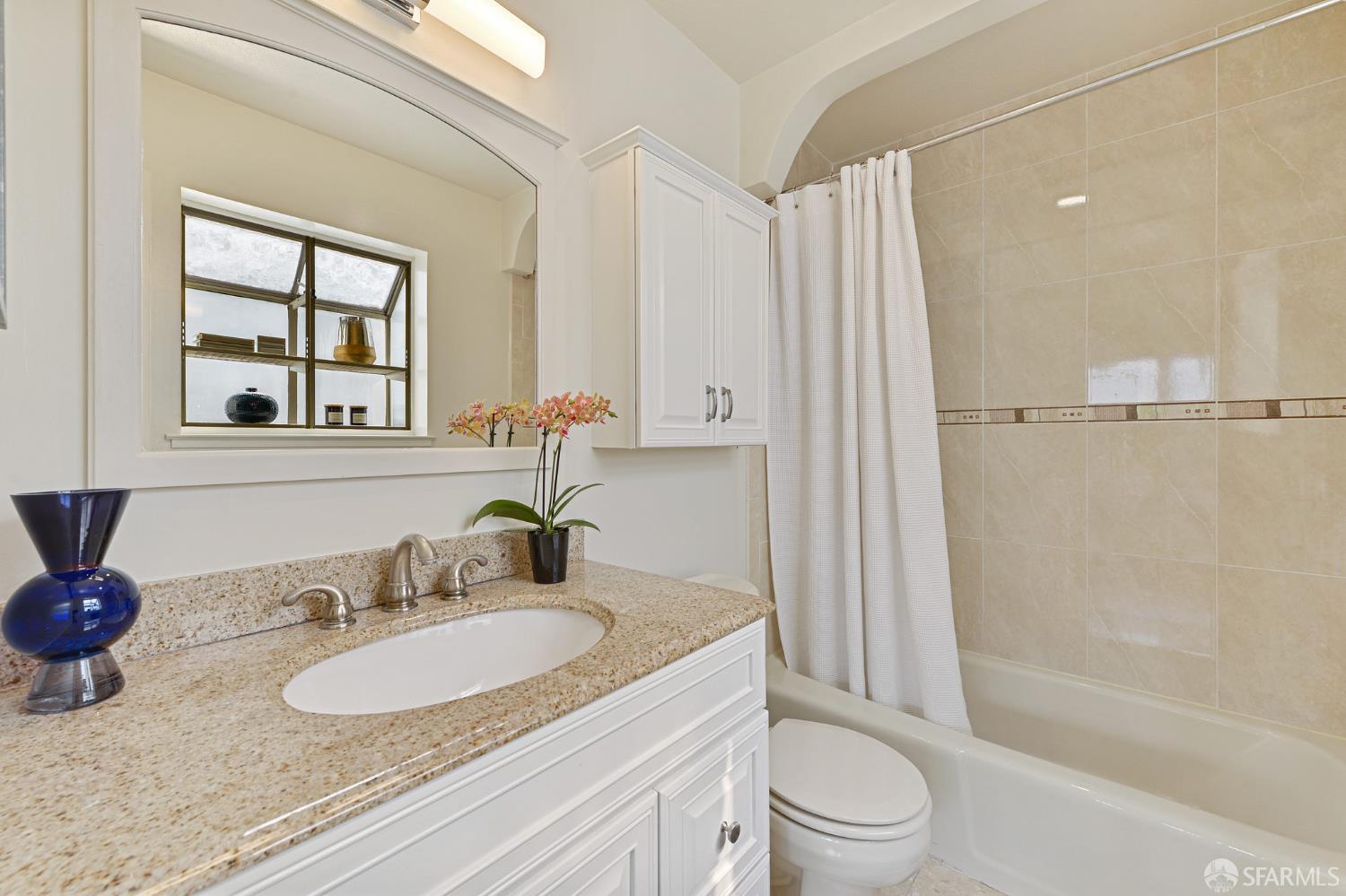 Photo #11: 425079388 Listing: Photo #11