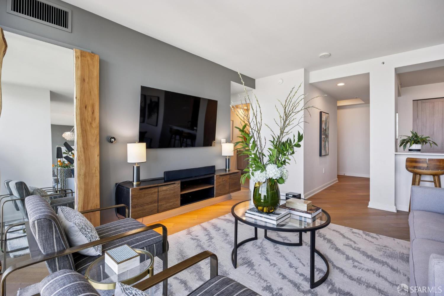 Photo #5: 425079440 Listing 