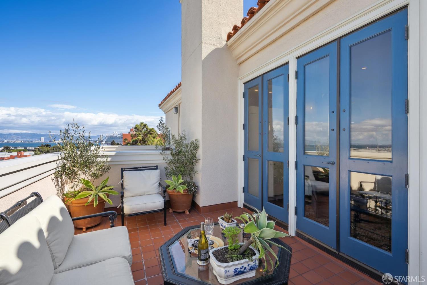 Detail Gallery Image 61 of 73 For 165 Francisco St #11,  San Francisco,  CA 94133 - 3 Beds | 2/1 Baths