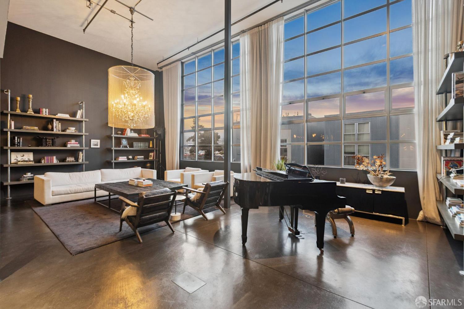 Photo #2: 425020174 Listing: Photo #2