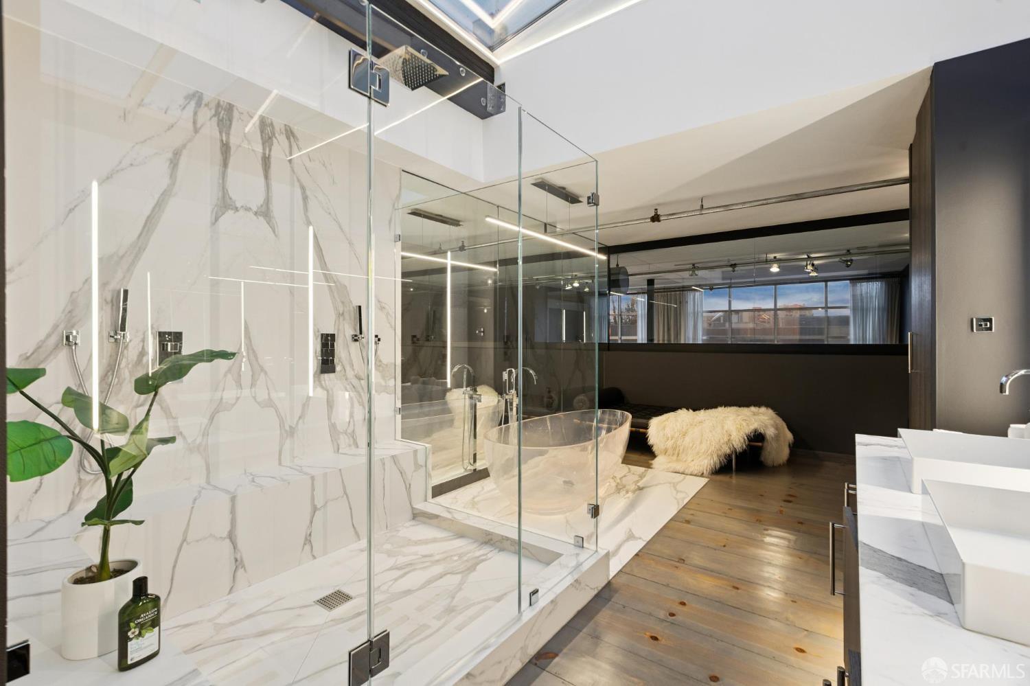 Photo #10: 425020174 Listing: Photo #10