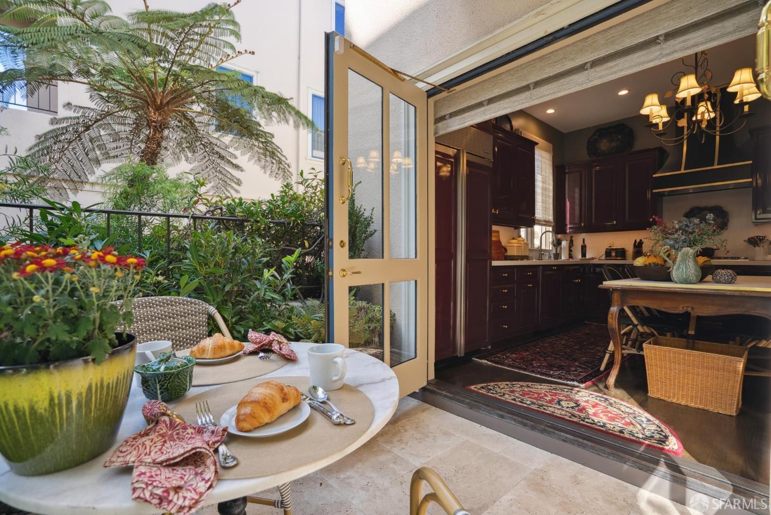 Detail Gallery Image 19 of 73 For 165 Francisco St #11,  San Francisco,  CA 94133 - 3 Beds | 2/1 Baths