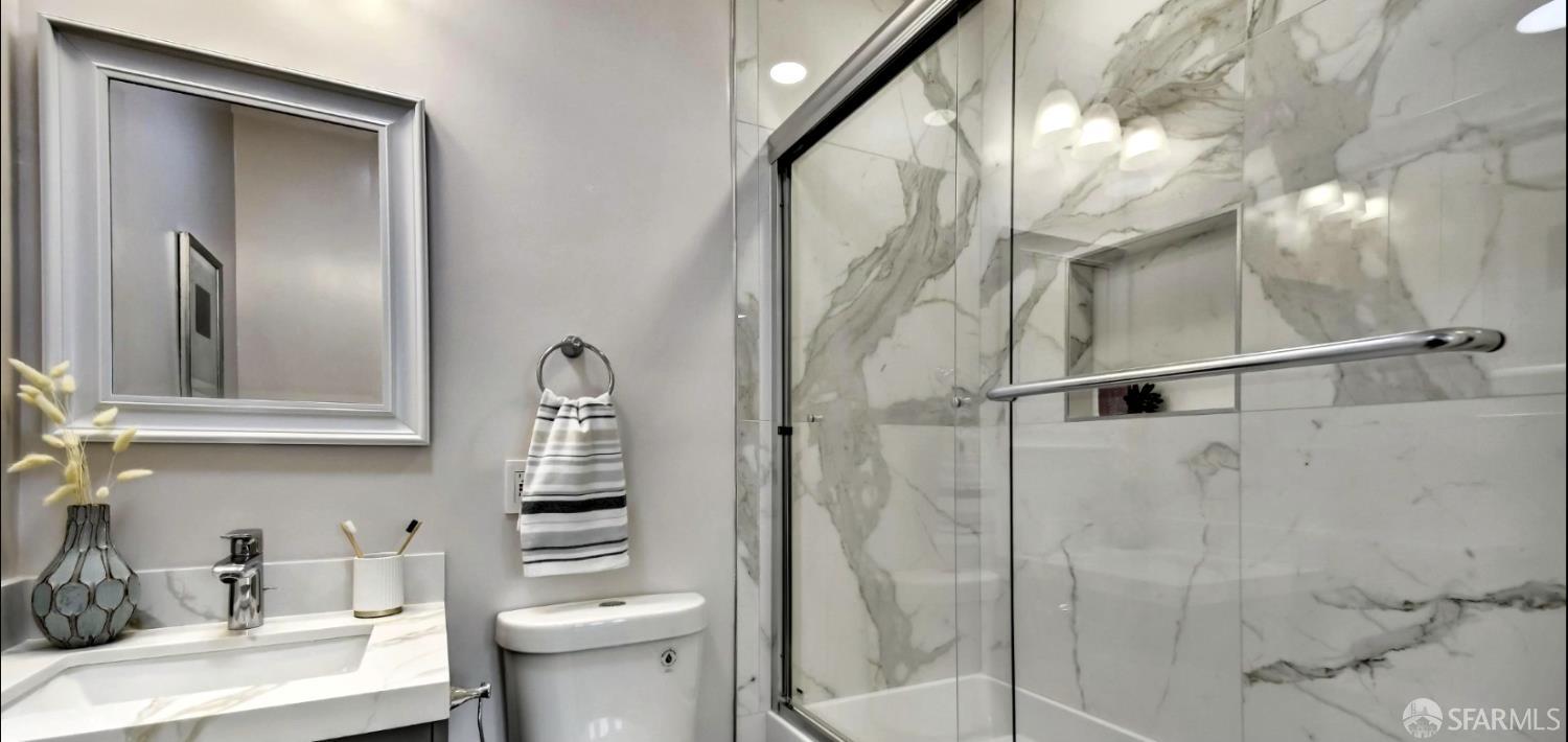 Detail Gallery Image 11 of 17 For 1515 11th Ave, San Francisco,  CA 94122 - 4 Beds | 5 Baths