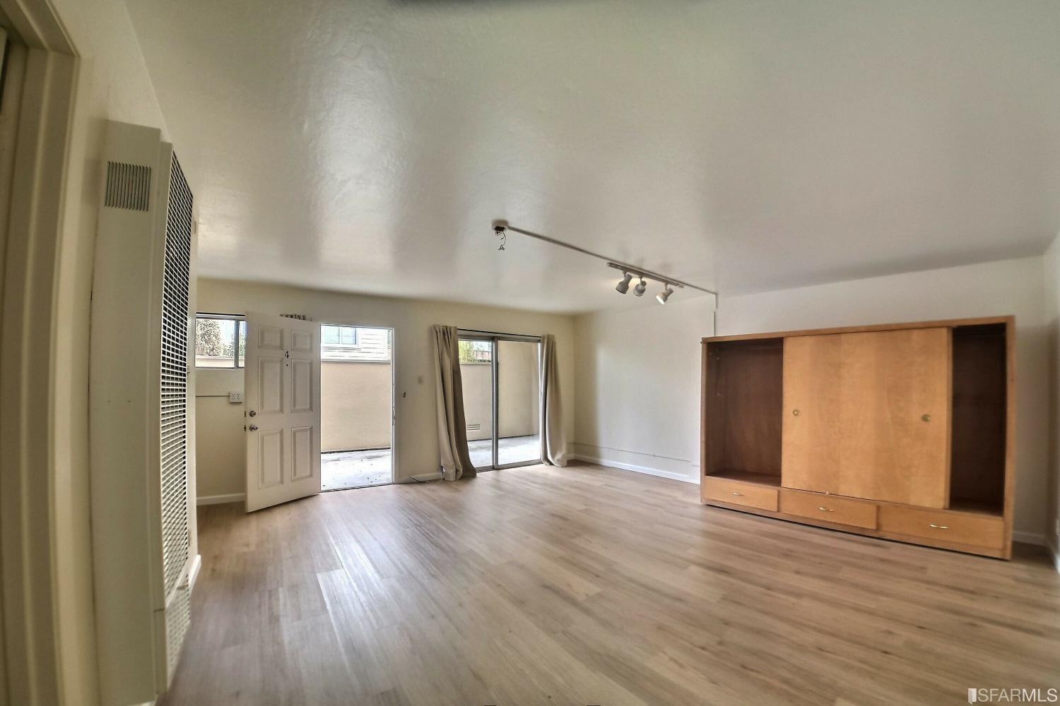 1907 Greenwich Street # 4