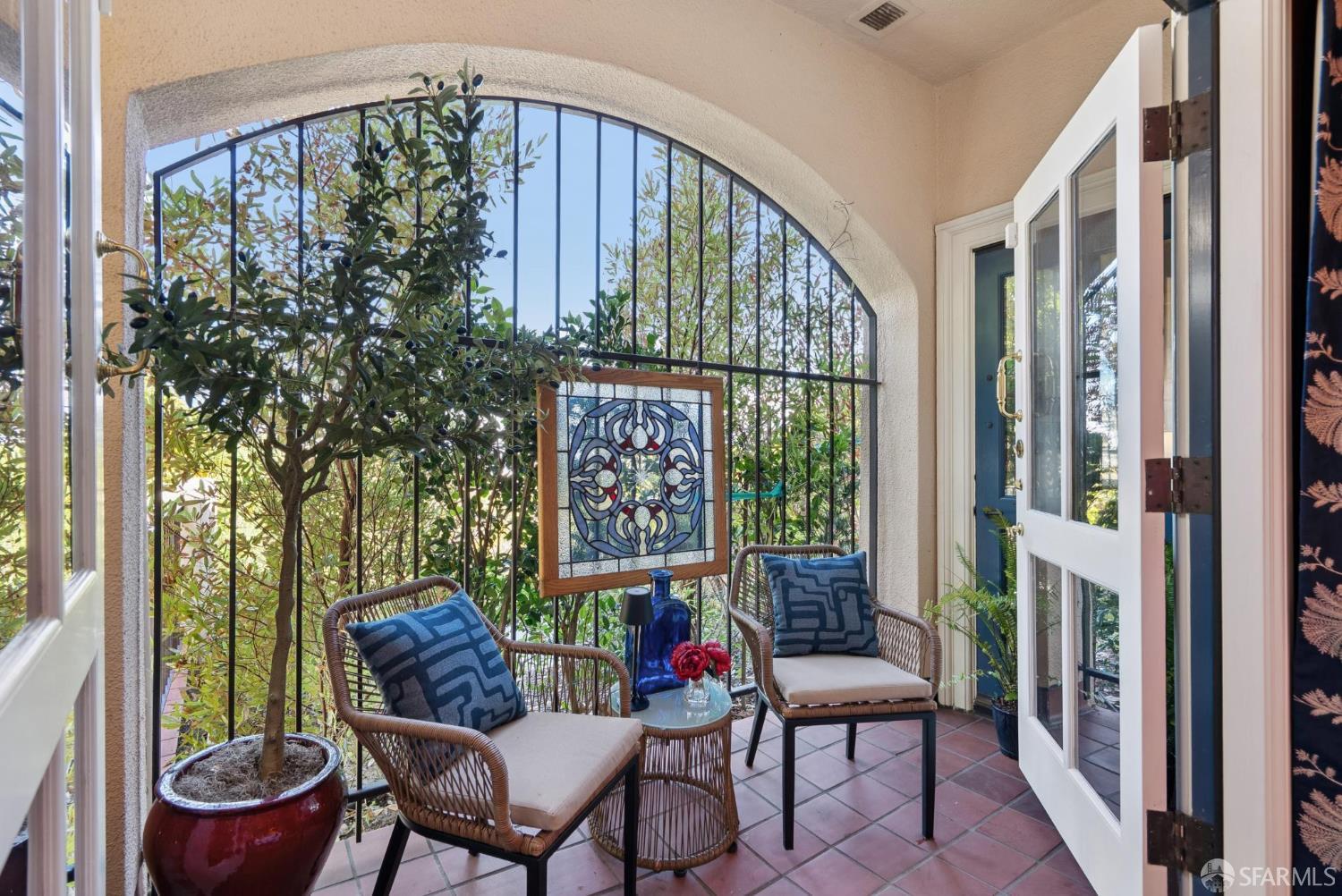 Detail Gallery Image 42 of 73 For 165 Francisco St #11,  San Francisco,  CA 94133 - 3 Beds | 2/1 Baths