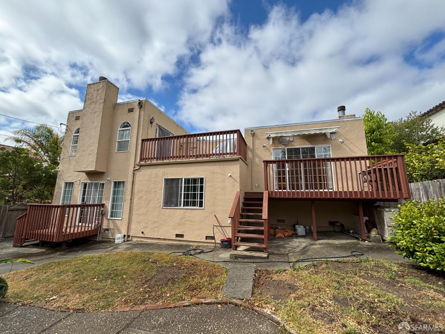 Detail Gallery Image 3 of 27 For 450 Laurel Ave, Millbrae,  CA 94030 - 4 Beds | 3 Baths