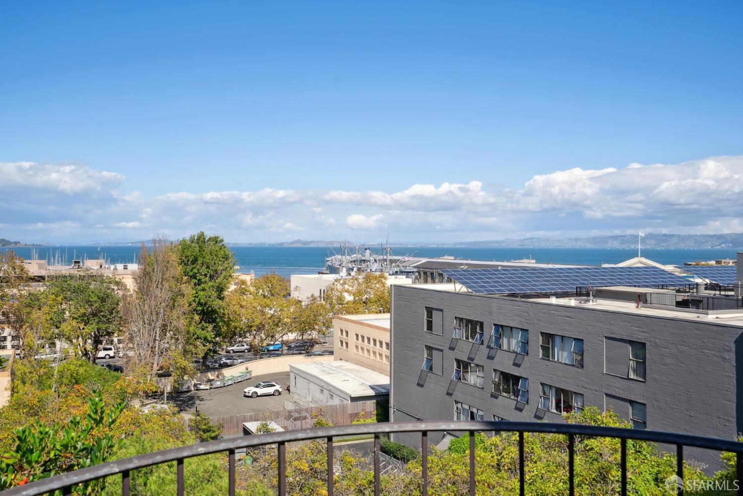 Detail Gallery Image 34 of 73 For 165 Francisco St #11,  San Francisco,  CA 94133 - 3 Beds | 2/1 Baths