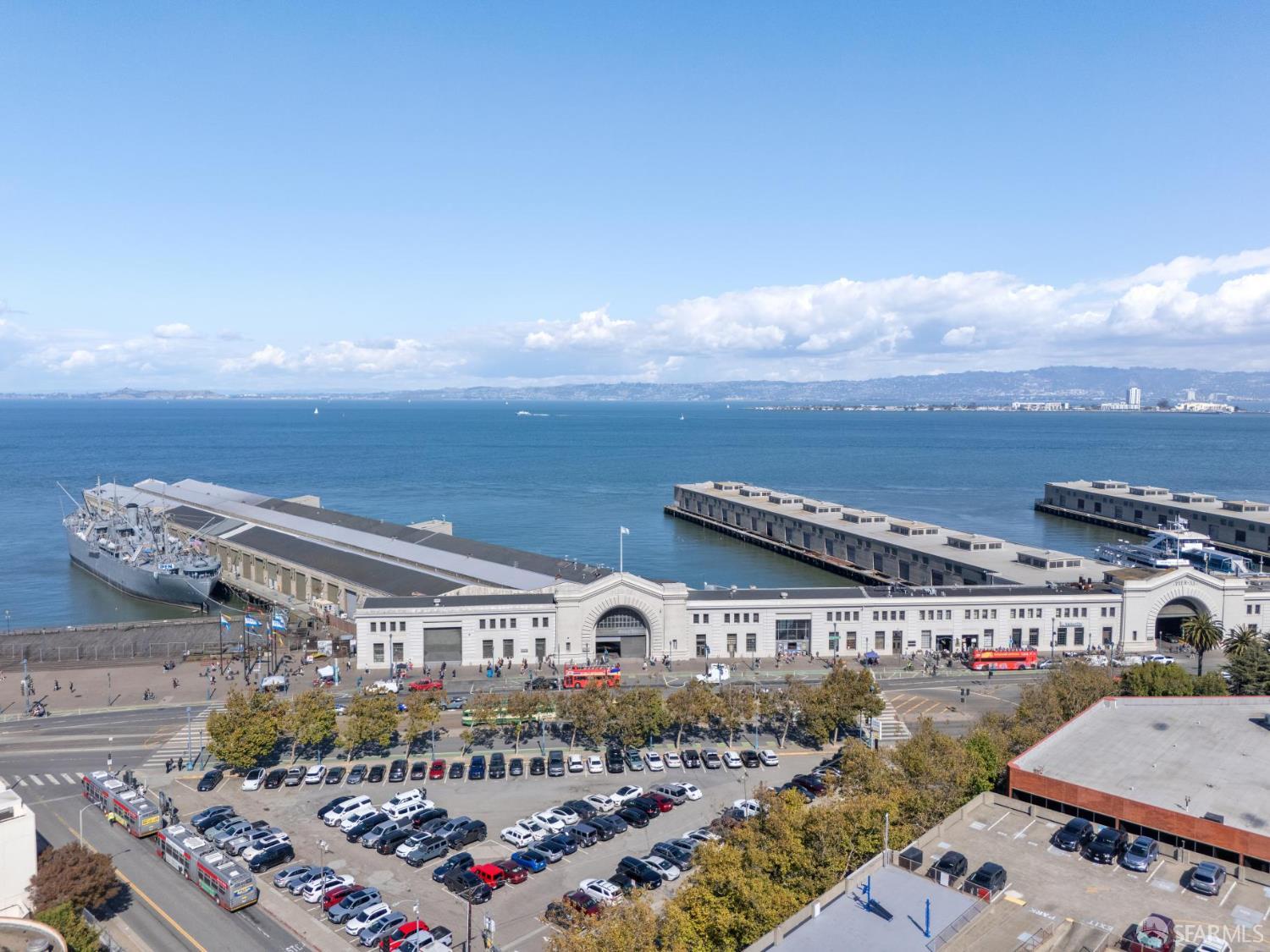 Detail Gallery Image 2 of 73 For 165 Francisco St #11,  San Francisco,  CA 94133 - 3 Beds | 2/1 Baths