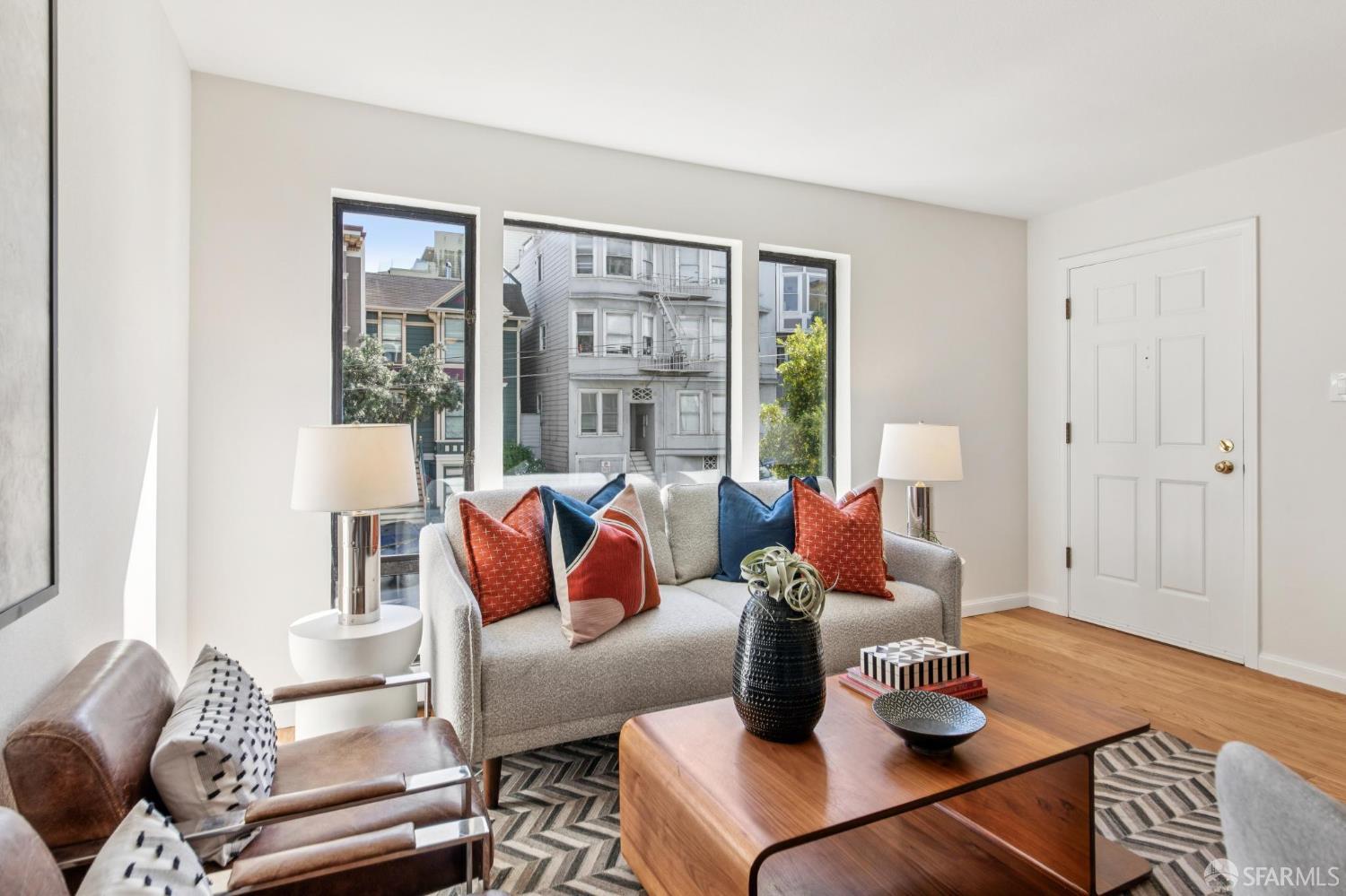 Photo #6: 425077751 Listing 